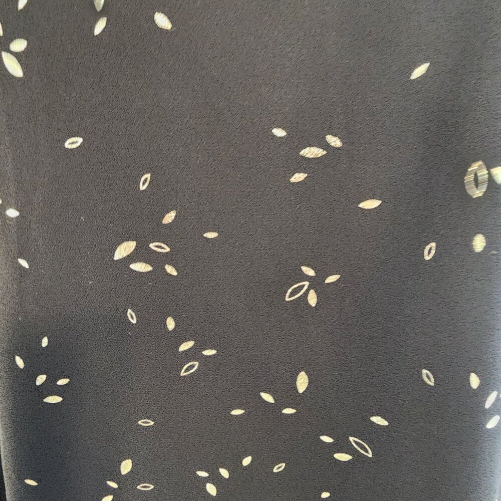 West Kei Black Floral Blouse Medium 3/4 Sleeve V-Neck Business Casual Top - Picture 10 of 13